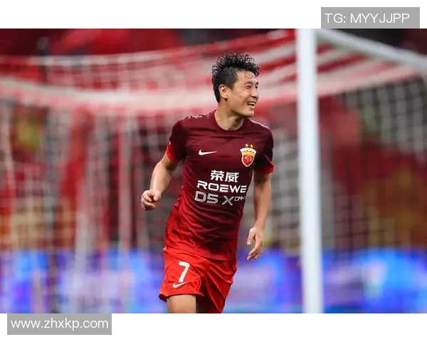 武磊精彩进球助力上海海港赢得关键比赛展现球队实力与斗志