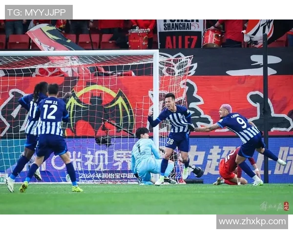 中超联赛焦点贾德松精彩解围助力球队逆转局势展现防守实力